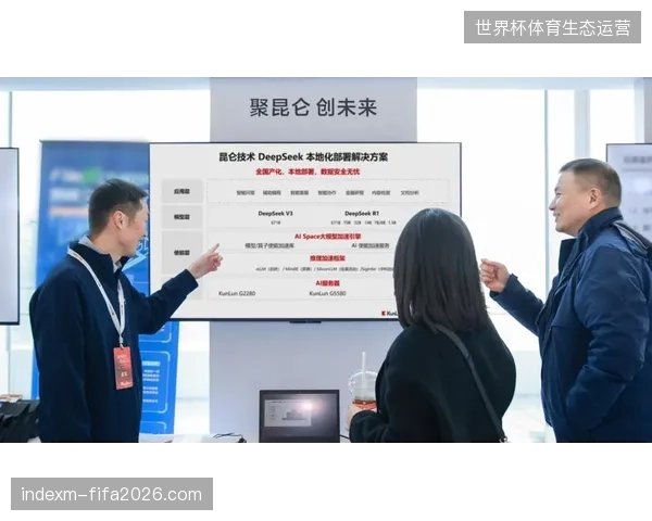 大规模赛事疏散决策链条冗长，如何通过自动化算力闭环削减现场调度的人为误判？